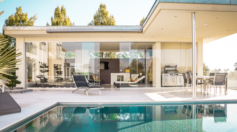 Aerial view of waterfront homes along a lakeshore